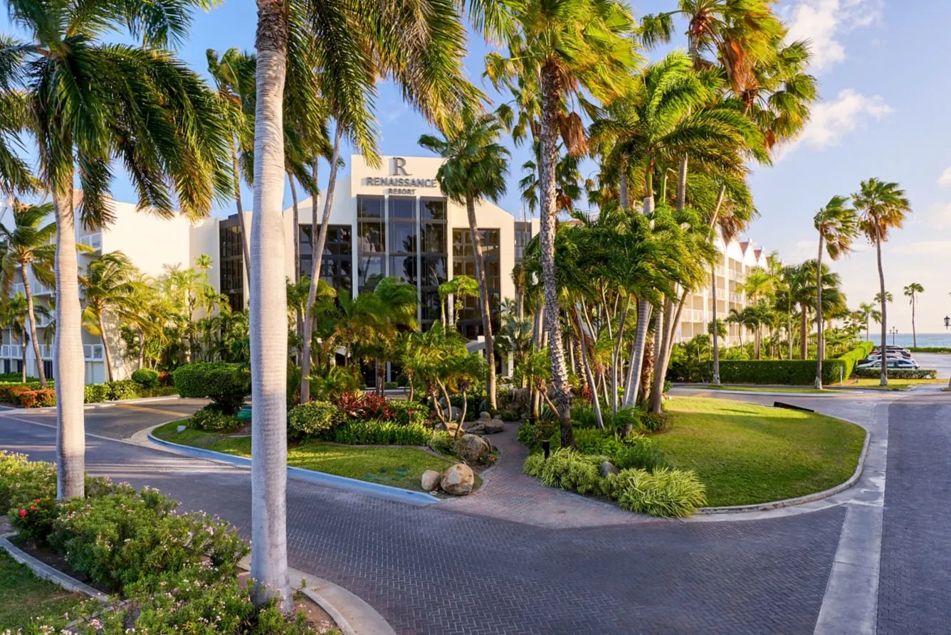 br-auabr-oceansuitesexterior0c0a47-40866_Classic-Hor